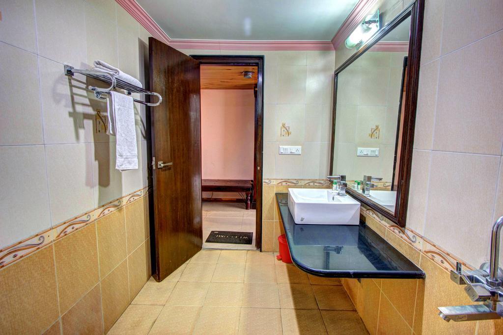 Hotel The Himachal Inn Manali  Luaran gambar